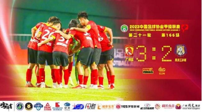 三攻一受4p嗯啊巨肉寝室视